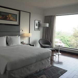 Standard King Room Disability Access